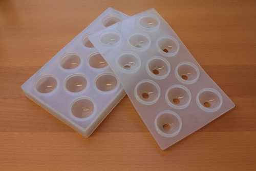 Silicone mould for whole balls